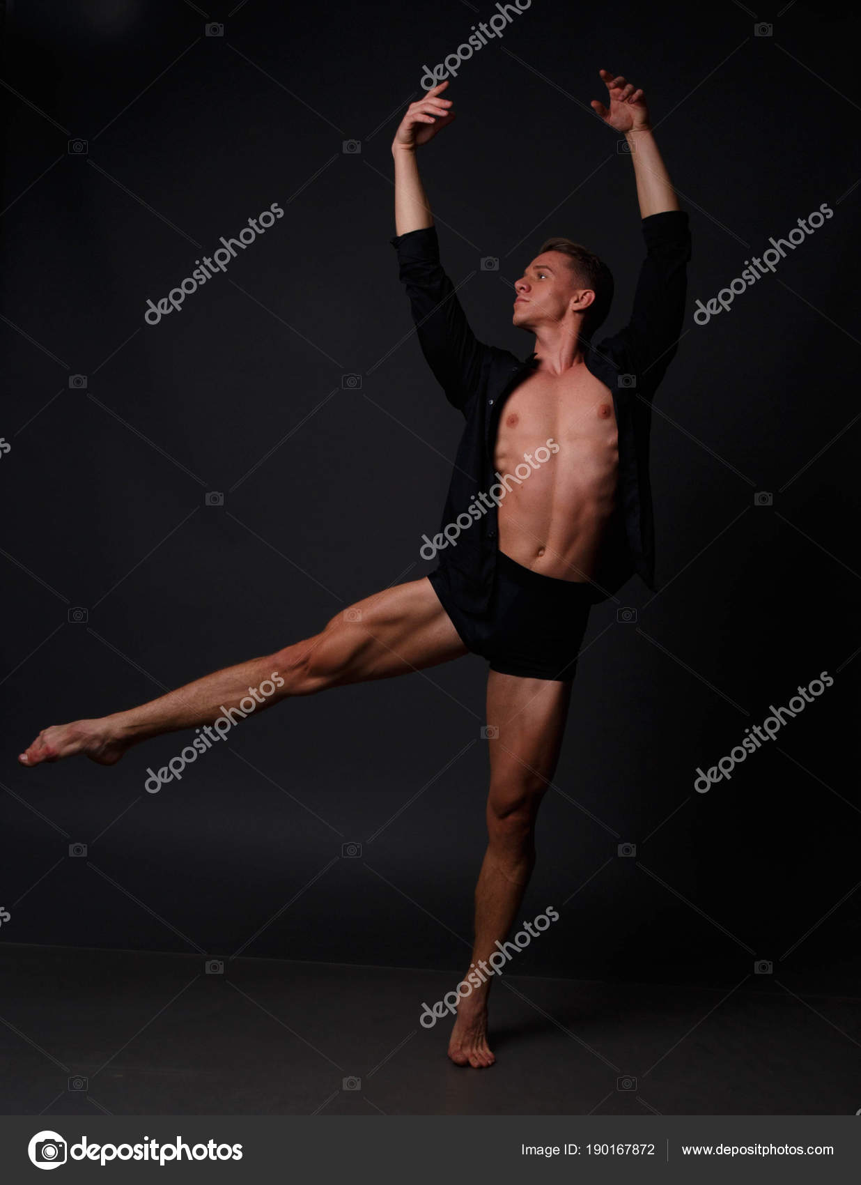 Mandedanse, koncept, ballet — Stock-foto © NeyaO #190167872