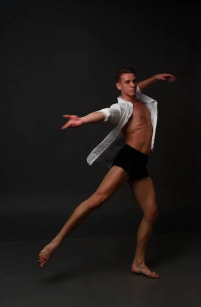 Homme danses, sport, concept, ballet — Photo