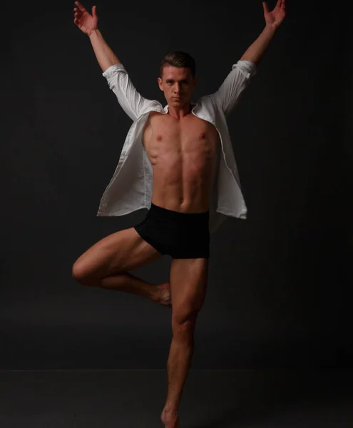 Mężczyzna tańczy, sport, koncepcja, balet — Zdjęcie stockowe