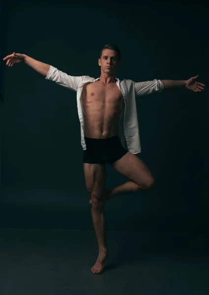Muž, tance, sportu, koncepce, balet — Stock fotografie