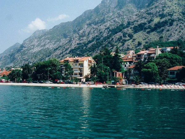 Vista de la costa desde el mar —  Fotos de Stock