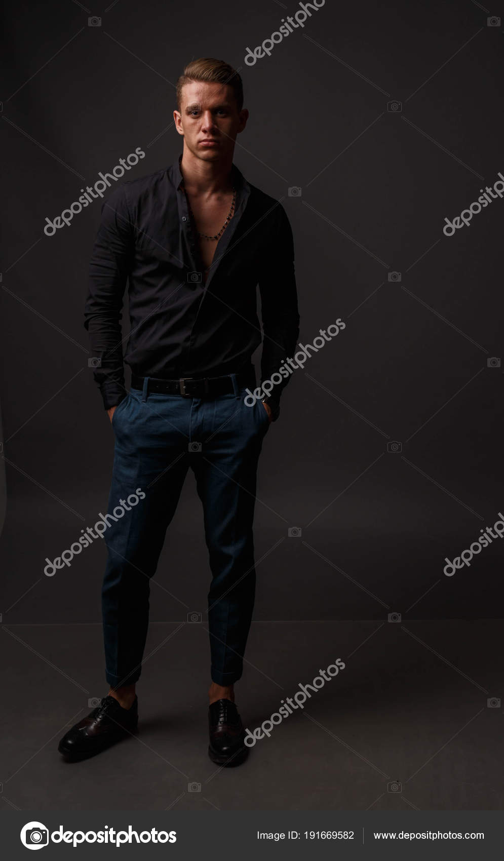 dark blue pants black shirt