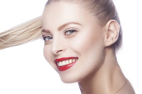 Retrato Mujer Con Maquillaje Moderno Labios Rojos —  Fotos de Stock