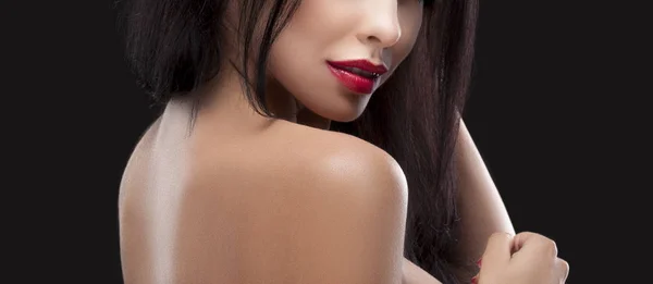 Portrait Recadré Femme Brune Sensuelle Avec Maquillage Des Lèvres Rouges — Photo