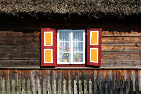 Pencere Panjur ve Çiçeklik