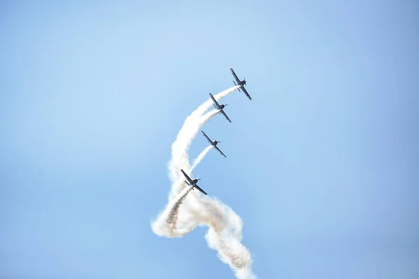 Acrobatric Літаки Синє Небо Хмарно Під Час Авіашоу Турин Італія — стокове фото