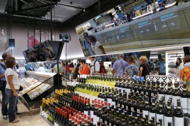 Gelecekteki gıda bölge süpermarket Coop Italia tarafından Expo Milano 2015, geleceğin en büyük süpermarket zinciri açıklanması