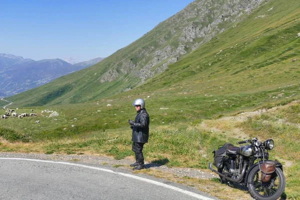 Itália Piemonte Alpes Por Volta Junho 2015 Motociclista Vintage Ter — Fotografia de Stock