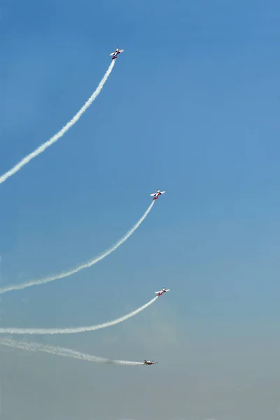 Aviões Acrobatricos Evoluções Durante Show Aéreo Turim Itália Por Volta — Fotografia de Stock