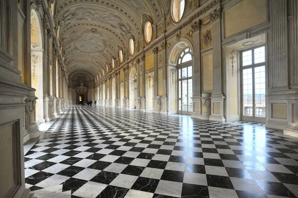 Reggia di Venaria Reale büyük galeride Unesco anıtsal royal palace Venaria İtalya yaklaşık Mart 2014 Dünya Mirası ilan
