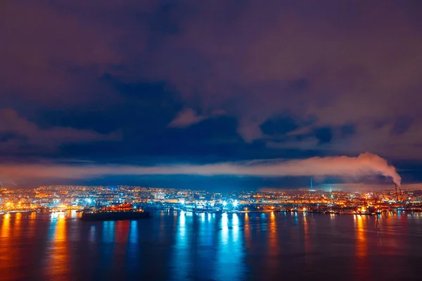 Ночной Город Берегу Залива — стоковое фото