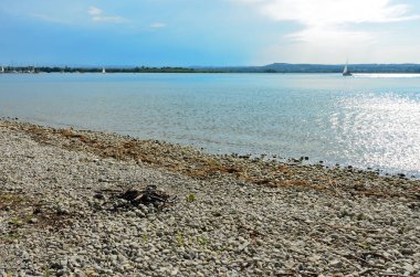 çakıl ateş çukuru göle