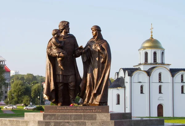 Denkmal für Prinz Alexander Nevsky, seine Frau Prinzessin Alexandra und seinen Sohn Wassili — Stockfoto