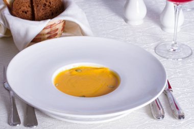 sopa crema de calabaza con semillas