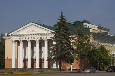 Vitebsk, Beyaz Rusya - 6 Ağustos: Lenin anıt ve Filarmoni 6 Ağustos 2016 Vitebsk bina.