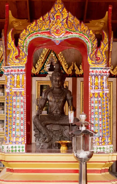 曼谷，泰国-1 月 30 日︰ 雕塑的圣徒在 2012 年 1 月 30 日在曼谷曼谷的寺庙之一. — 图库照片