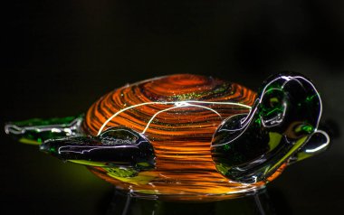 Farklı renklerde cam kaplumbağa sağlık getiriyor