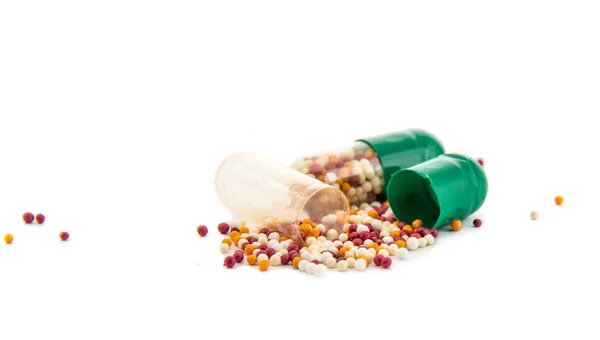 Kapseln Mit Medikamenten Und Deren Inhalt Sind Sichtbar — Stockfoto