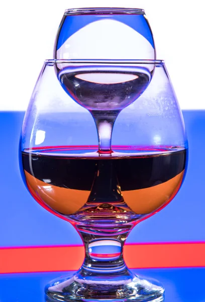 Een Glas Wodka Een Glas Cognac Whiskey Bourbon Een Witte — Stockfoto