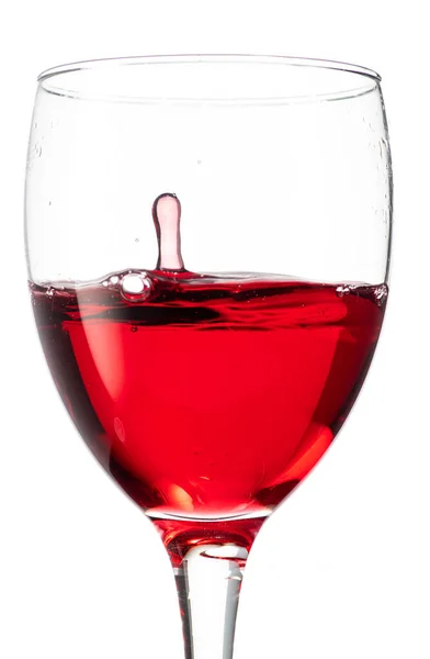 Éclaboussure Vin Rouge Tombant Dans Verre Rond Sur Fond Blanc — Photo