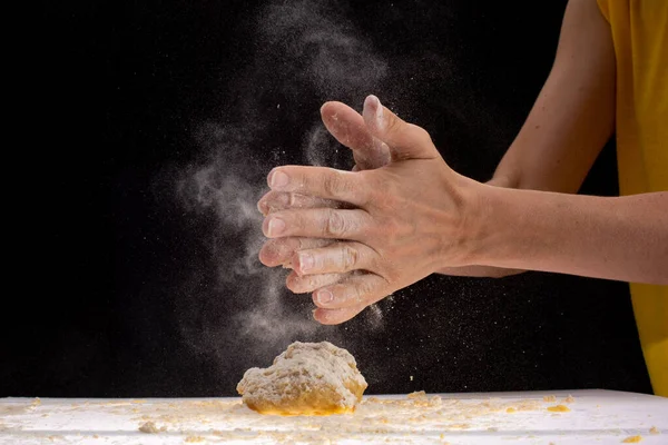 Slap Hands Flour Suspension Haze Air Dough — Stock Photo, Image