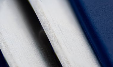 Jiletin kenarı çok büyük.