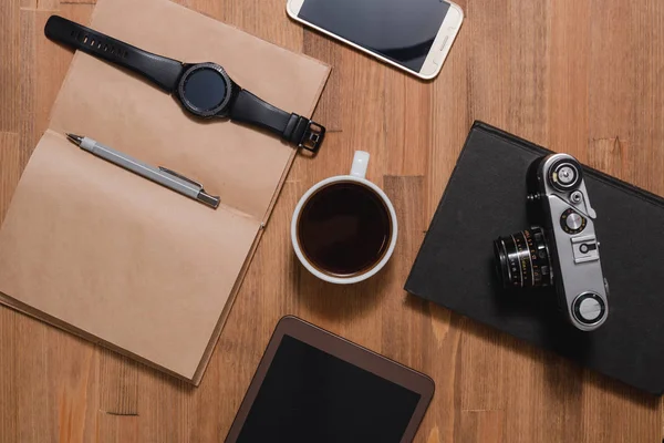 ahşap Danışma telefon defter fotoğraf kamera saat tablet kahve Rehberi