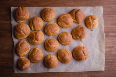 taze eklerleri parşömen ahşap tablo