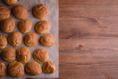 taze eklerleri parşömen ahşap tablo