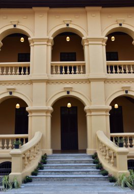 Dış Udon thani Müze binası sarı tarzıdır.