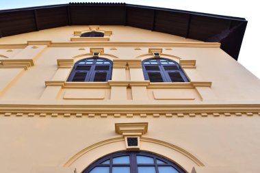 Dış Udon thani Müze binası sarı tarzıdır.