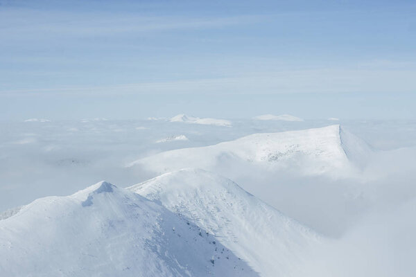 mountains peaks