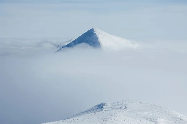 Pico de montaña — Foto de Stock