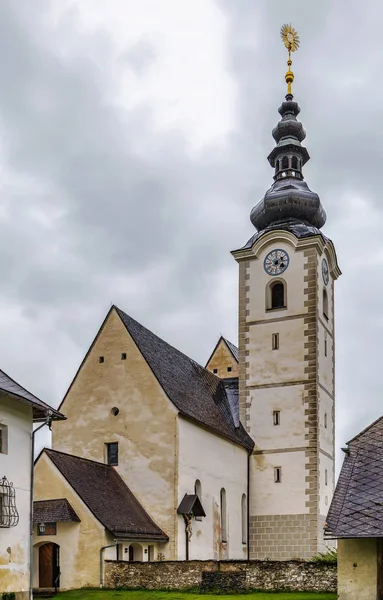 Kościół parafialny w pobliżu Strassburg, Austria — Zdjęcie stockowe