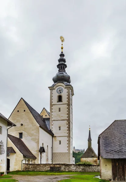 Kościół parafialny w pobliżu Strassburg, Austria — Zdjęcie stockowe