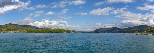 Görünüm Worthersee gölün, Carinthia, Avusturya — Stok fotoğraf