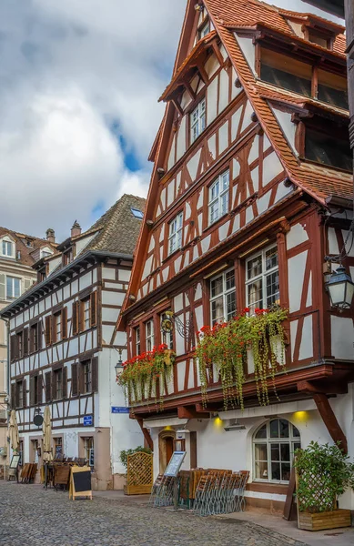 Улица в Страсбурге, Франция — стоковое фото