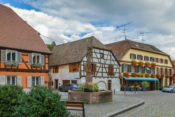 Square in Ribeauville, Alsace, France — Stockfoto