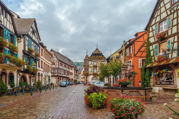 Hauptstrasse in kaysersberg, Elsass, Frankreich — Stockfoto