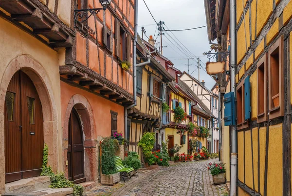 Street in Eguisheim, Alsace, France — 图库照片