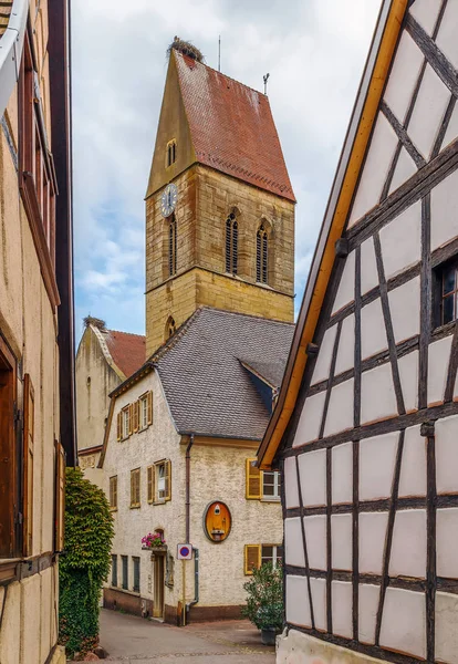 Kostel svatých Petra a Pavla, Eguisheim, Francie — Stock fotografie