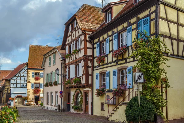 Street in Eguisheim, Alsazia, Francia — Foto Stock