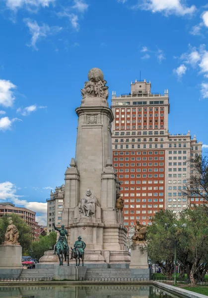 Monumento a Cervantes, Madrid —  Fotos de Stock