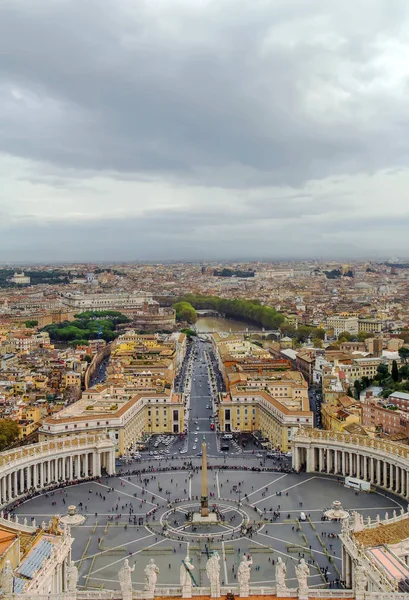 Vista de la Plaza de San Pedro y Roma, Vaticano — Foto de Stock