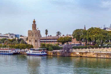 Guadalquivir Nehri, Seville çıkabilir