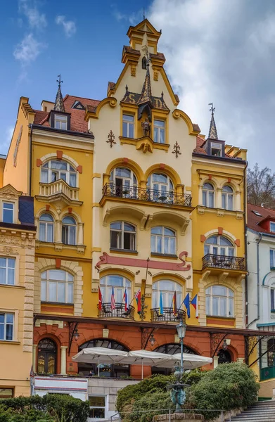 Byggnaden av hotel, Karlsbad — Stockfoto