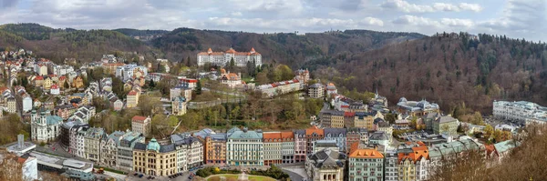 Вид на Карловы Вары, Чехия — стоковое фото