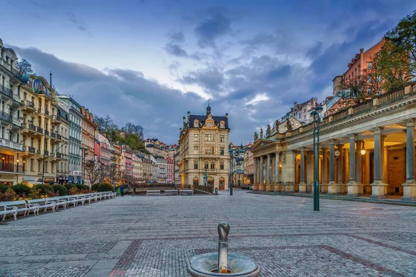 Площадь в Карловых Варах, Чехия — стоковое фото