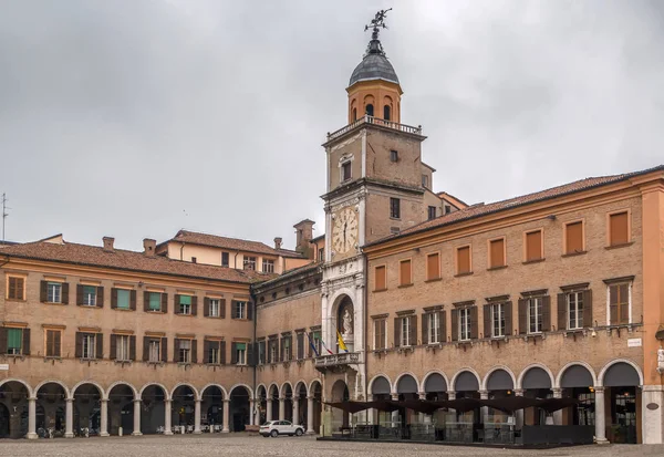 Modena Belediye Binası, İtalya
