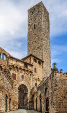 Kule ve kapı San Gimignano, İtalya